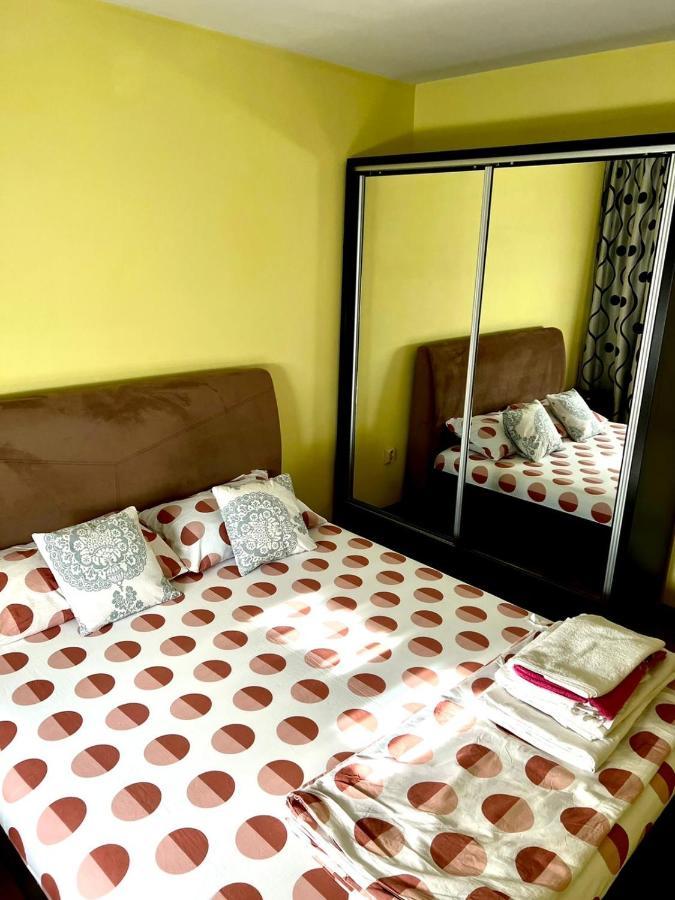 Royal Apartment Buzau Exterior foto